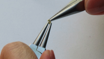 Ligando os elementos com argola Ligando os elementos com argola